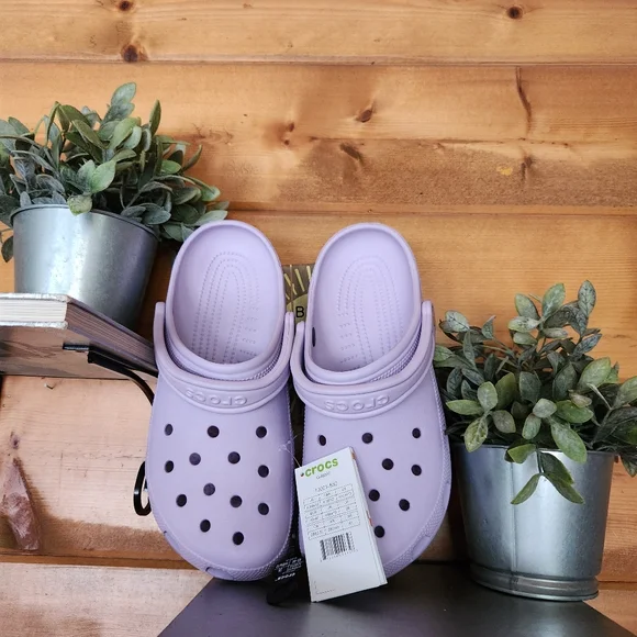 Crocs NWT Classic Clog‎ Lavender Purple Lilac Shoes Water 10001-530 Sz M-10 W-12 - Picture 1 of 7
